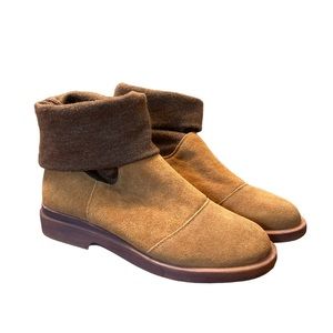 Light brown boots